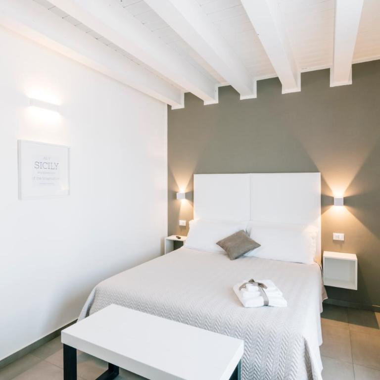Boutique BnB Dolcevita - Camera Matrimoniale Deluxe con Balcone - 3