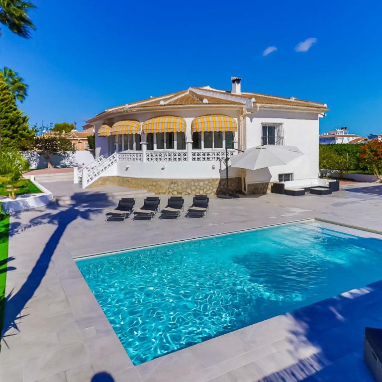 Villa Tangstad - Villa - 1