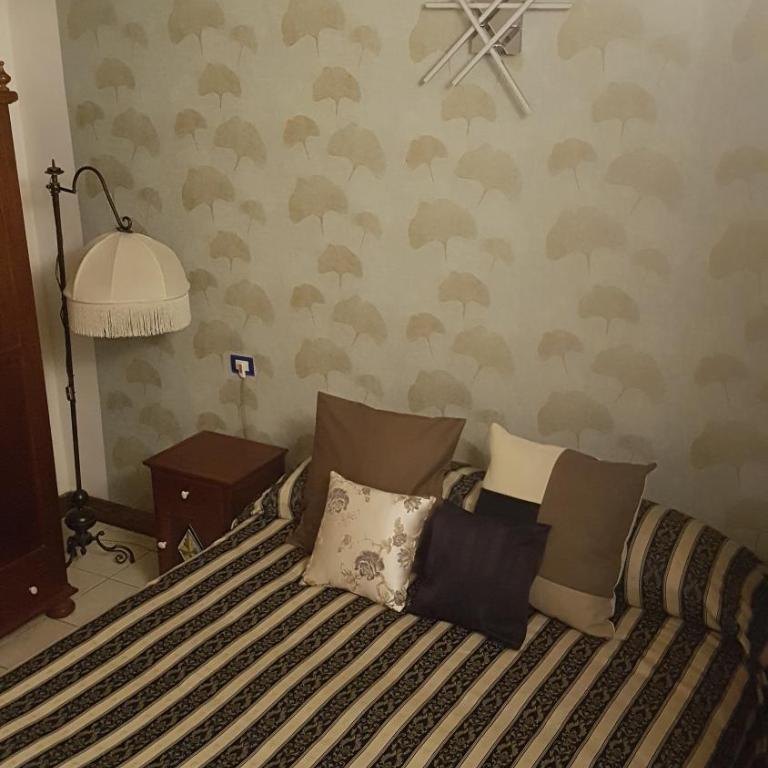 Hotel Sangiuliano 132 centro storico Catania - Family Room with Balcony - Split Level - 5