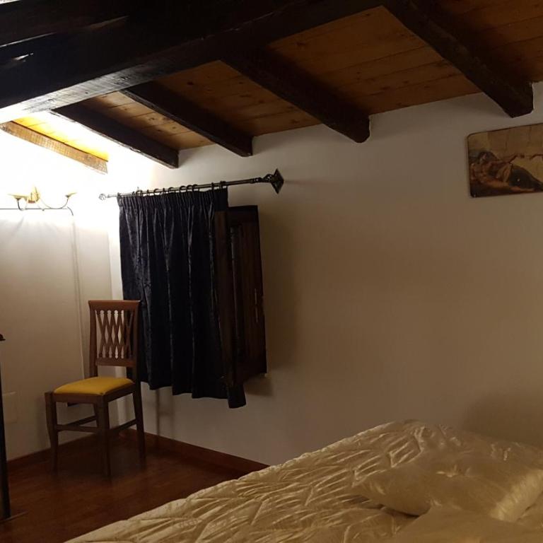 Hotel Sangiuliano 132 centro storico Catania - Double or Twin Room with Balcony - Split Level - 3