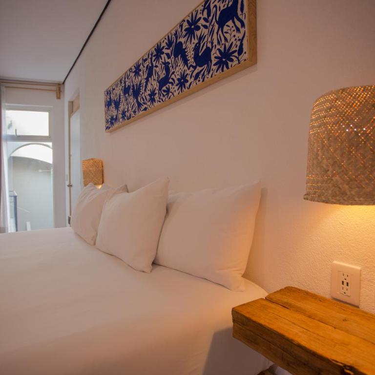 Hotel Mamá Carlota - Deluxe King Room - 4