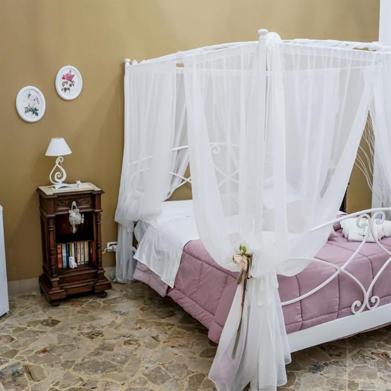 il MaRì - King Room with Balcony - 1