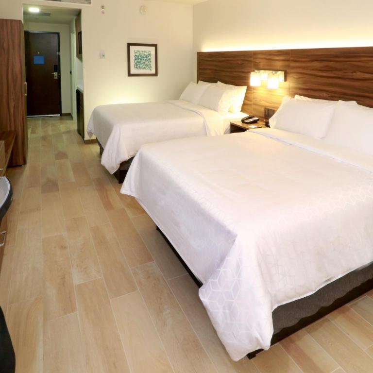 Holiday Inn Express & Suites - Playa del Carmen by IHG - Standard Room with Two Queen Beds - 7