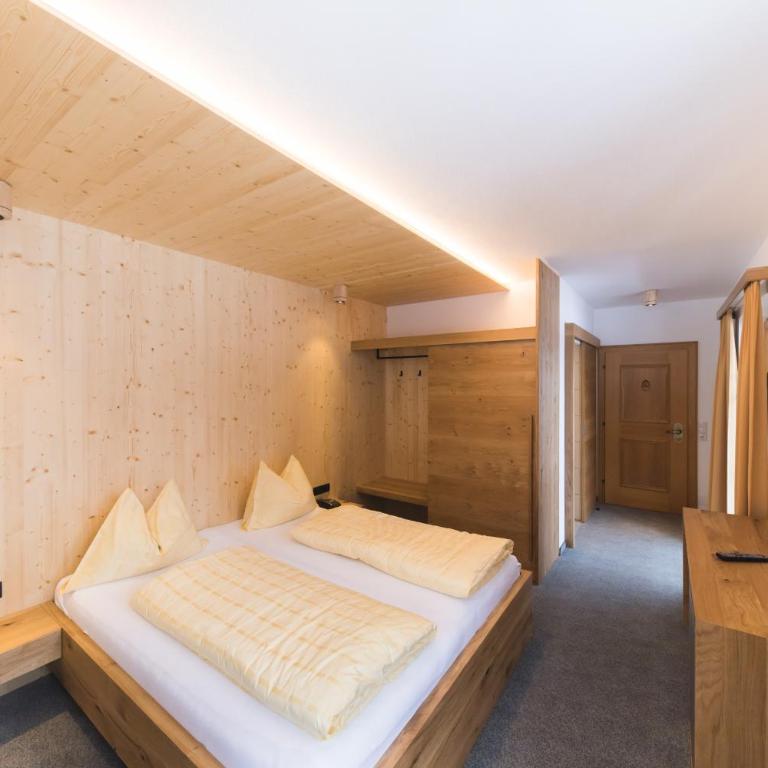 Barbarahof - Doppelzimmer mit Balkon - 11