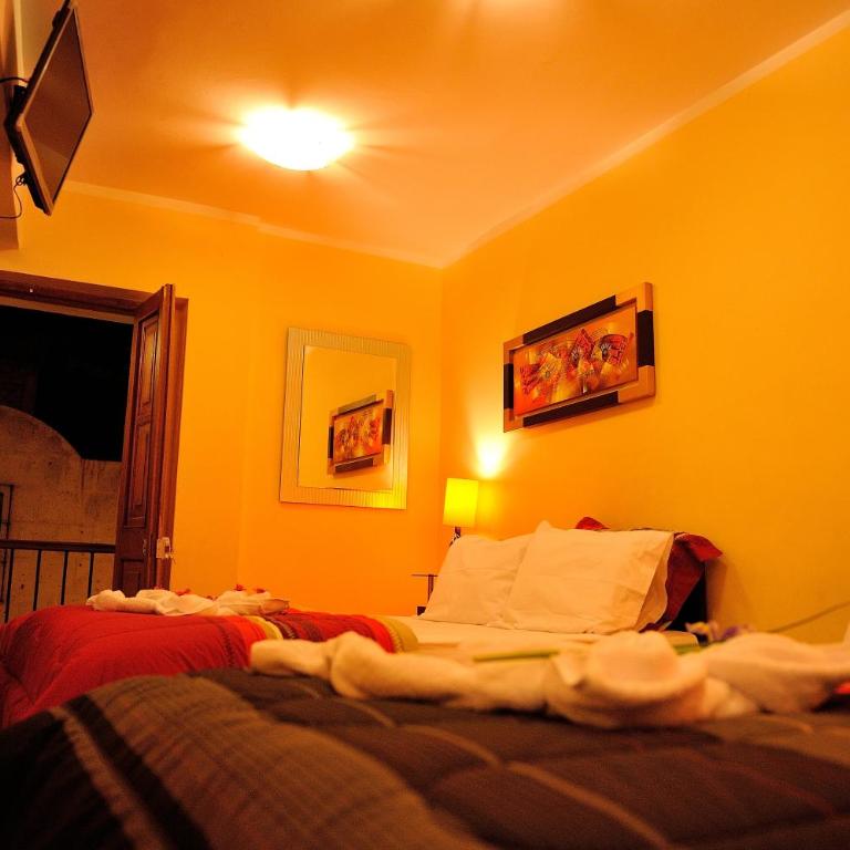 Tambo del Solar - Family Room with Mountain View - 3