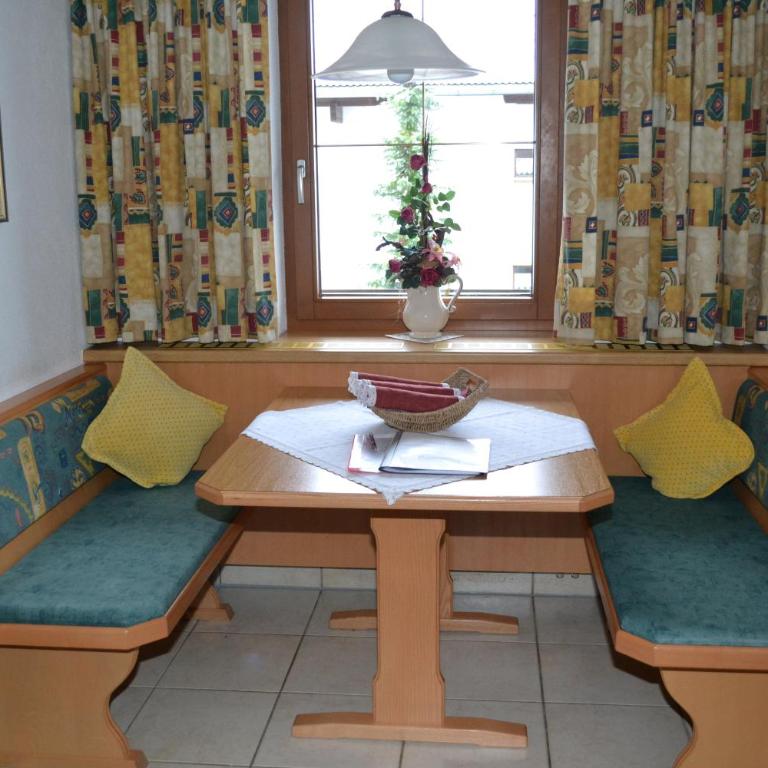 Ferienwohnungen Andreas Hofer - Apartment mit 2 Schlafzimmern und Balkon - 1