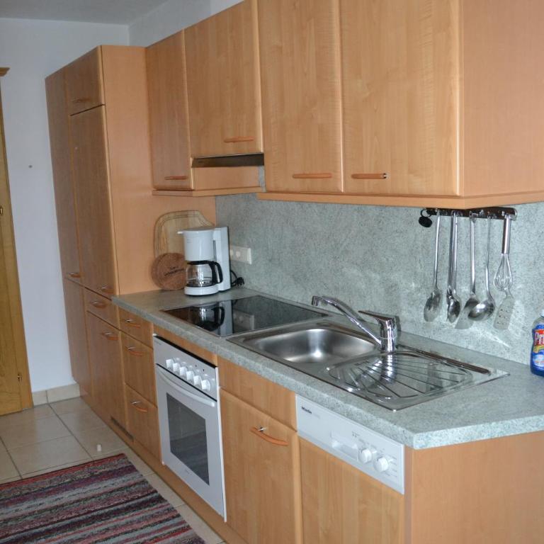 Ferienwohnungen Andreas Hofer - Apartment mit 2 Schlafzimmern und Balkon - 4