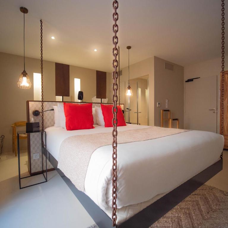 Pont Levis Boutique Hôtel - 50m Cité Remparts Carcassonne - Chambre Double Supérieure avec Bain à Remous - 1
