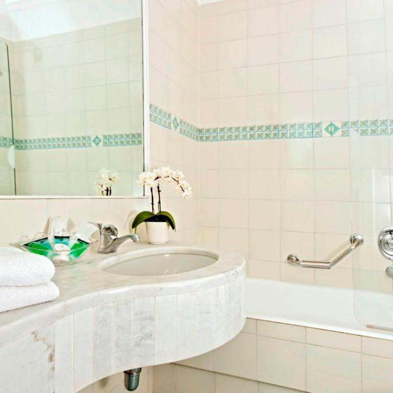 Grand Hotel Riviera - Classic Double or Twin Room with Garden View - 3