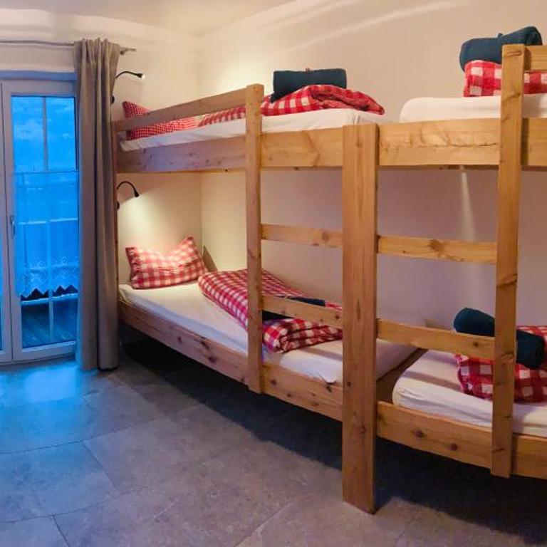 Fanky Guided Sport & Outdoor Experience - Hostel & Appartementhaus - Rafting&Canyoning - Apartment mit Balkon - 9