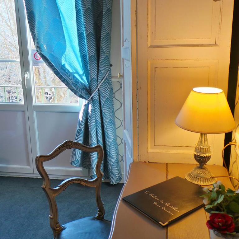 Hotel Relais Du Postillon - Chambre Double Confort - Vue sur Court - 4