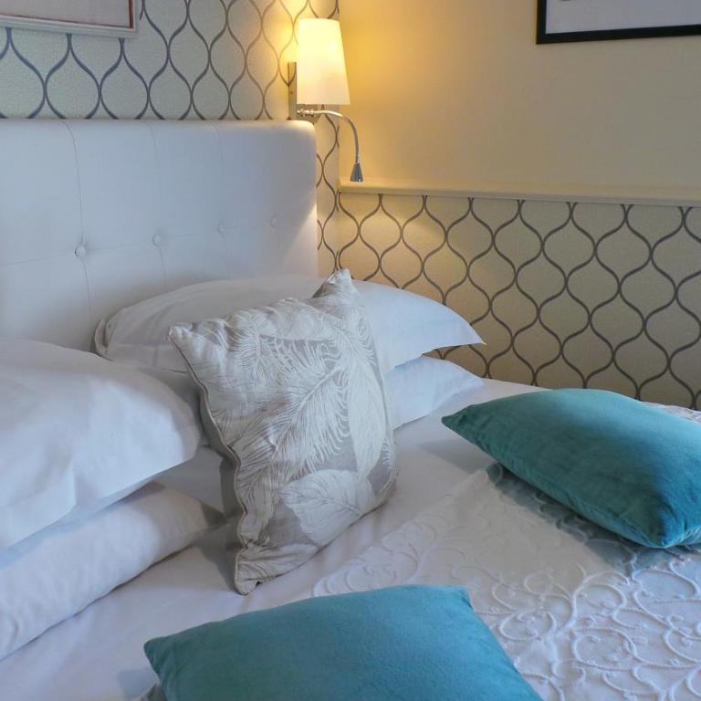 Hotel Relais Du Postillon - Chambre Double Confort - Vue sur Court - 3
