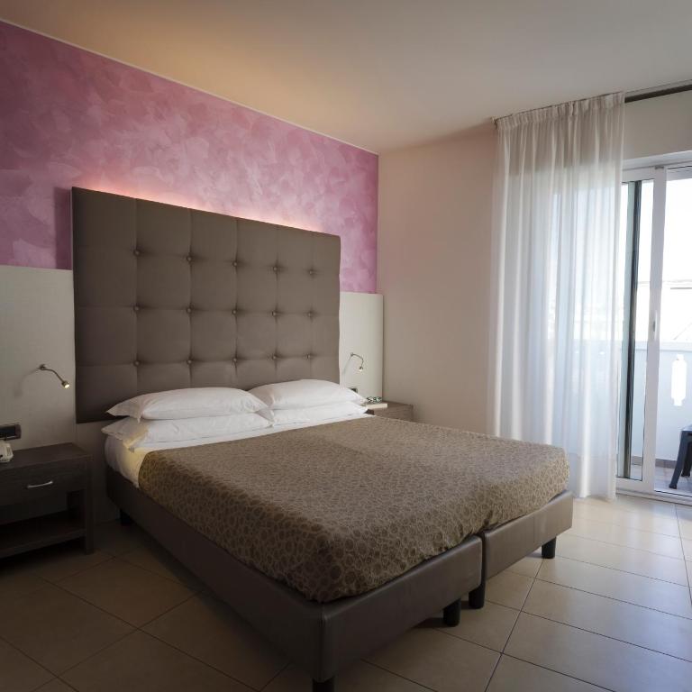 Hotel Tropical - Camera Tripla Superior con Vista Mare - 6