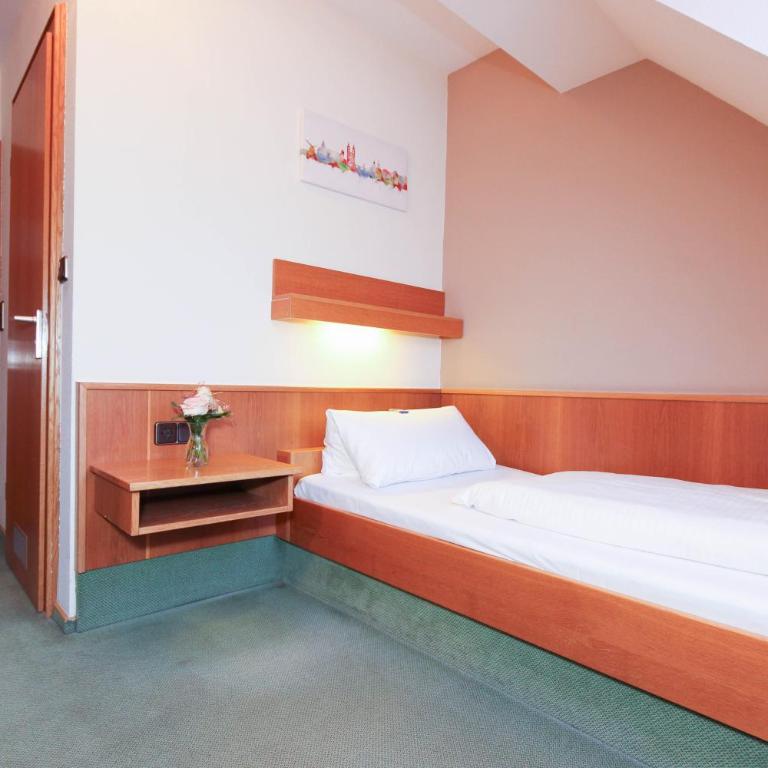 City Hotel Würzburg - Economy Einzelzimmer - 10
