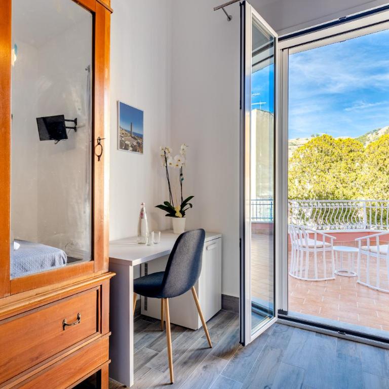 Villa Edera Rental Room - Doppelzimmer mit Terrasse - 9