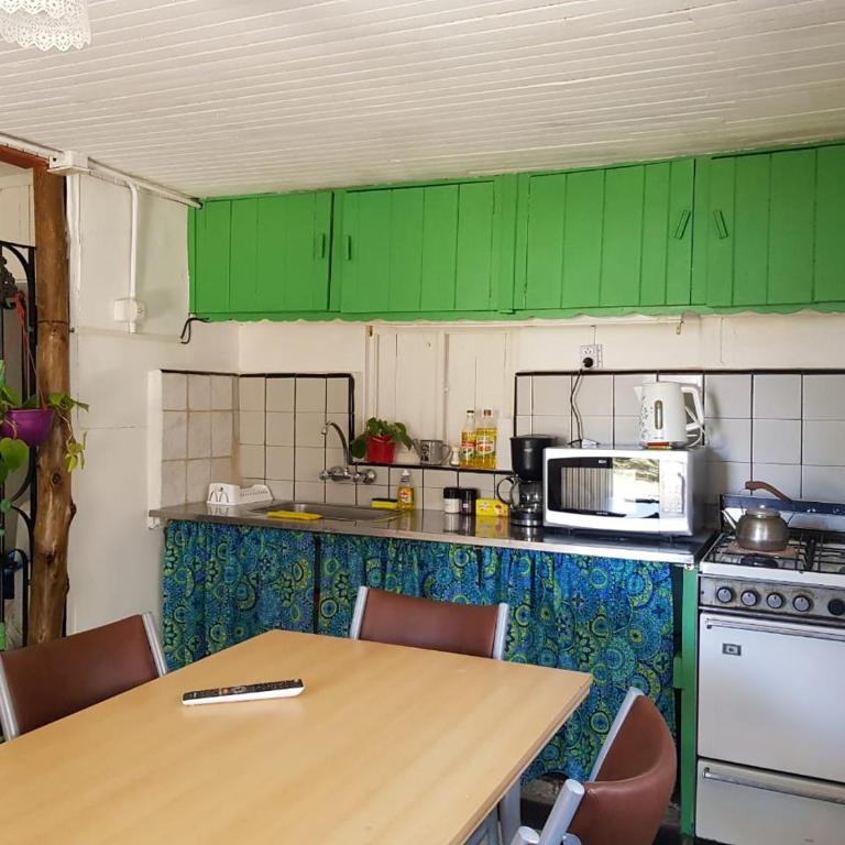 La Casita de Monte - Two-Bedroom House - 36