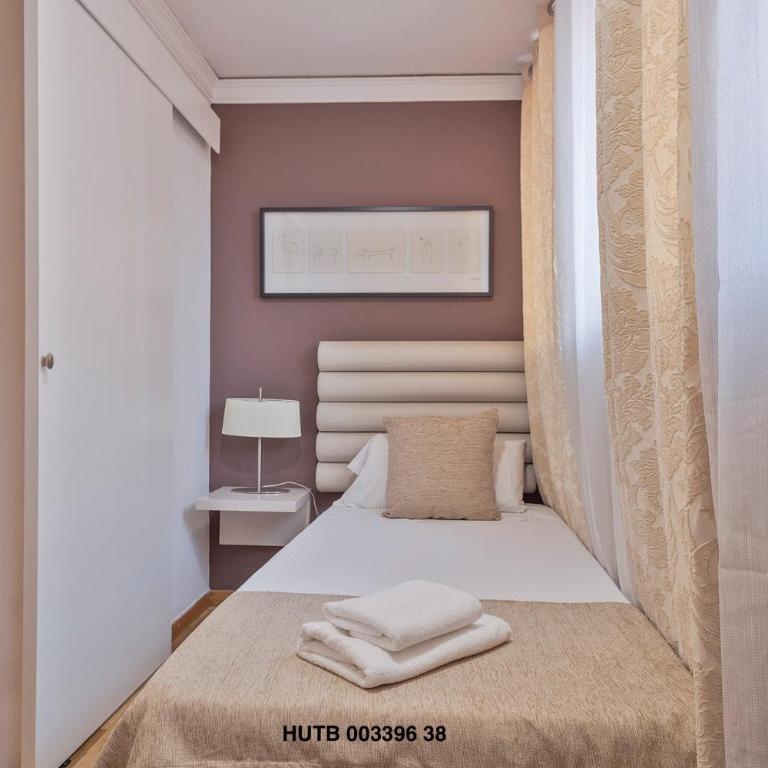 Alcam Urgell - Three-Bedroom Apartment - 9