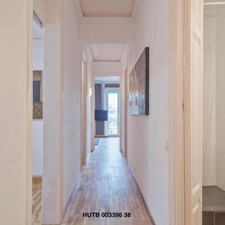 Alcam Urgell - Three-Bedroom Apartment - 11