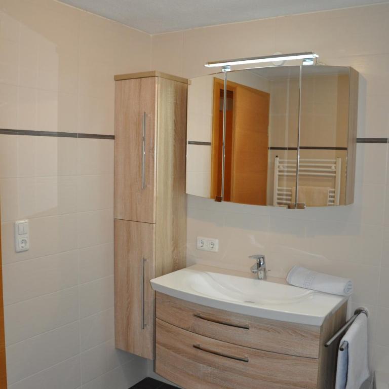 Gästehaus Holaus - Apartment mit 2 Schlafzimmern - 8