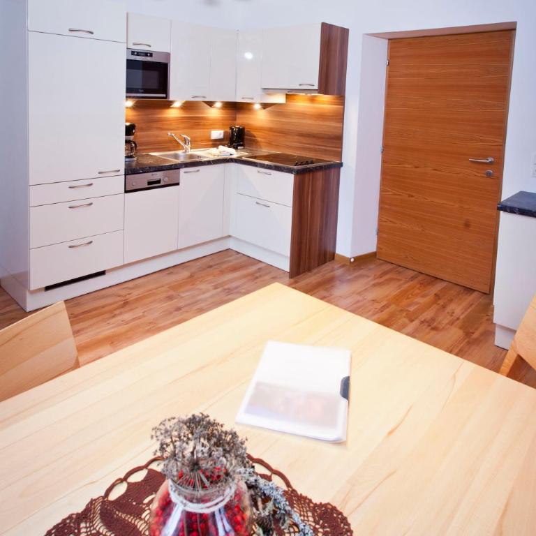 Alpenapart Marina - Apartment mit Balkon - 8