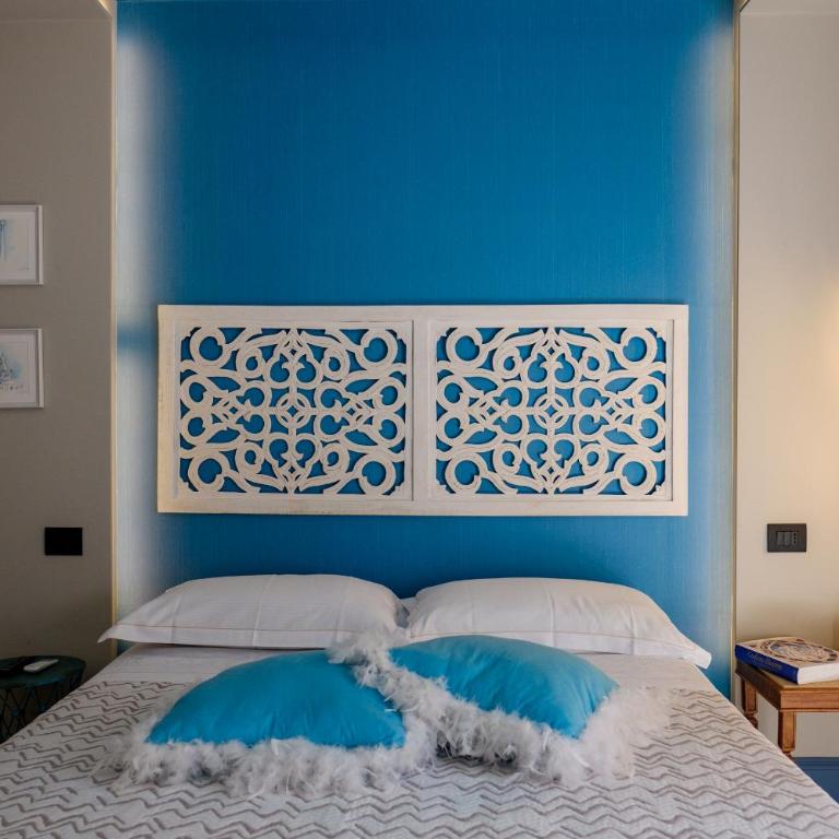 SEKELES Suites - Double Room with Balcony - 5