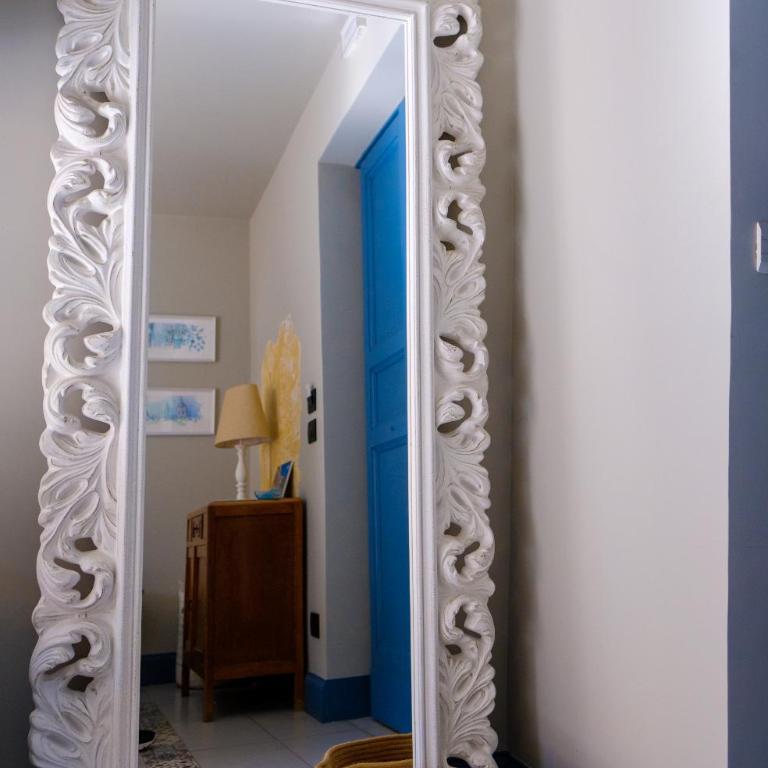 SEKELES Suites - Double Room with Balcony - 6