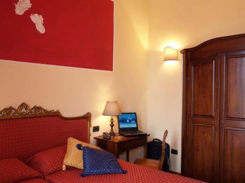 Petit Chateau - Camera Matrimoniale Standard - 1