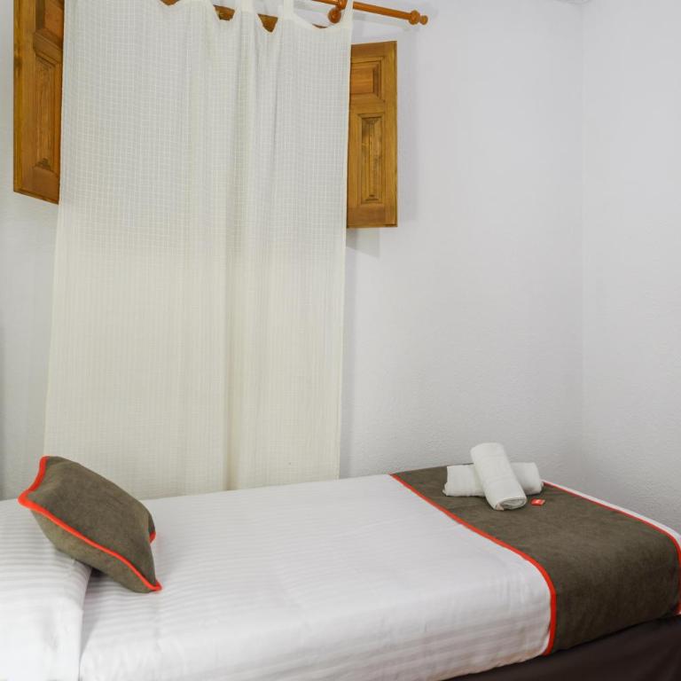 Hostal Austria - Camera Tripla - 5