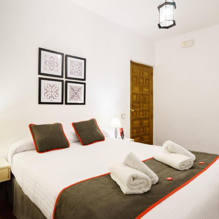 Hostal Austria - Camera Tripla - 1