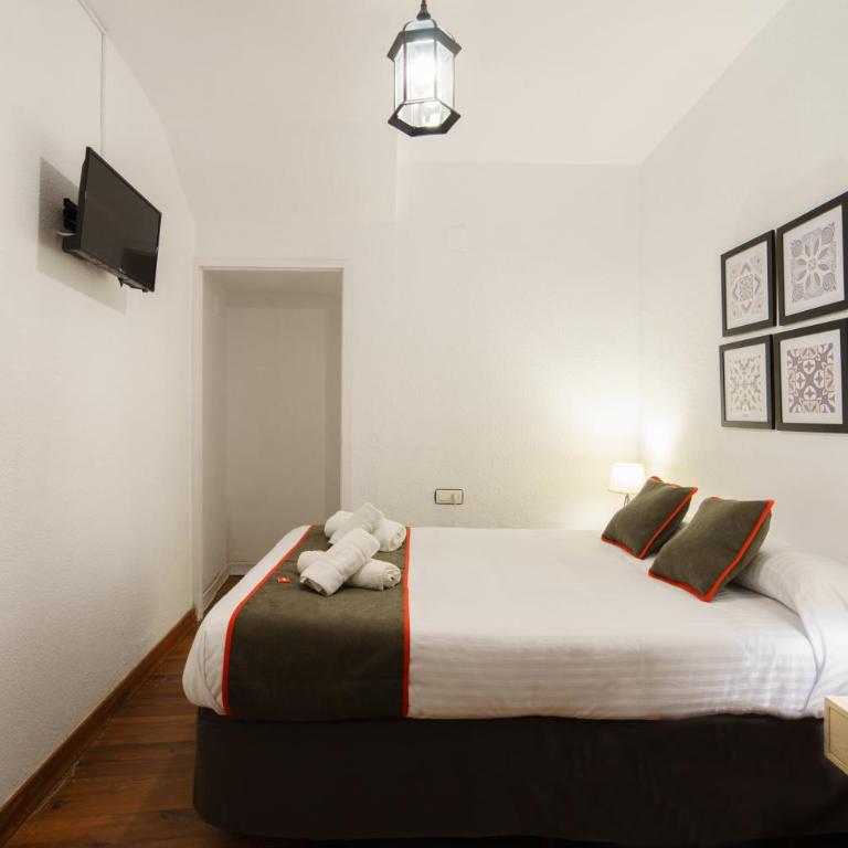 Hostal Austria - Camera Tripla - 9