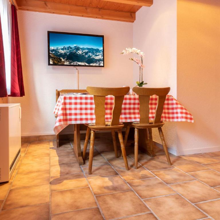 Chalet Wäschhüsli near Interlaken, Grindelwald and Lauterbrunnen - Chalet - 5