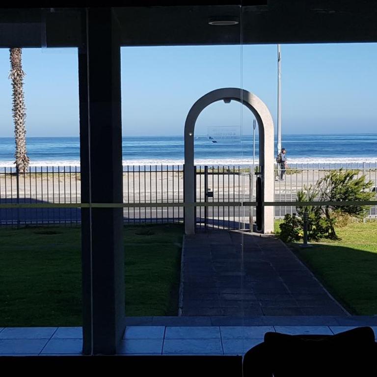DEPTO 1RA LINEA FRENTE AL MAR Condominio Palmar 4P - Apartamento - 5