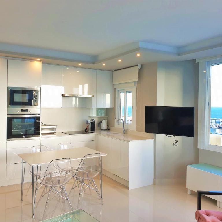 FABULOUS APARTMENT IN FRONT OF SEA & MARINA WITH INCREDIBLE VIEWS - Apartamento de 2 dormitorios - 11