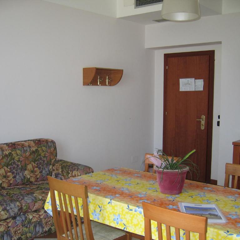 Residenza sul Mare Villa Margherita - Il Lupo Affitta - Appartamento con 2 Camere da Letto - 23