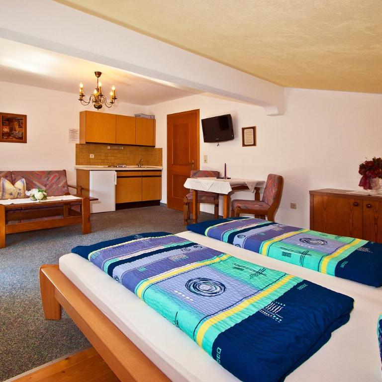 Ferienwohnungen Appartements Patscheider - Studio mit Balkon - 3