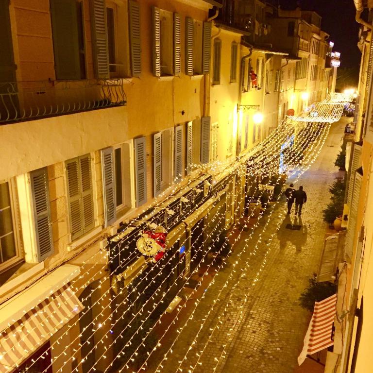 Superbe T1 sur le port PARKING GRATUIT - Appartement 1 Chambre - 37
