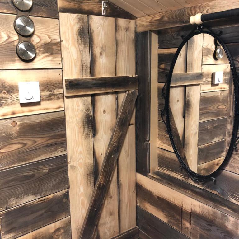 Einser Hütte GesbR - Selbstversorgerhaus für 7 Personen - Haus mit 3 Schlafzimmern - 12