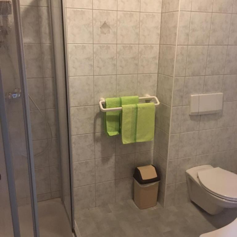 Gerstbreinhof - Doppel-/Zweibettzimmer mit Zustellbett - 4