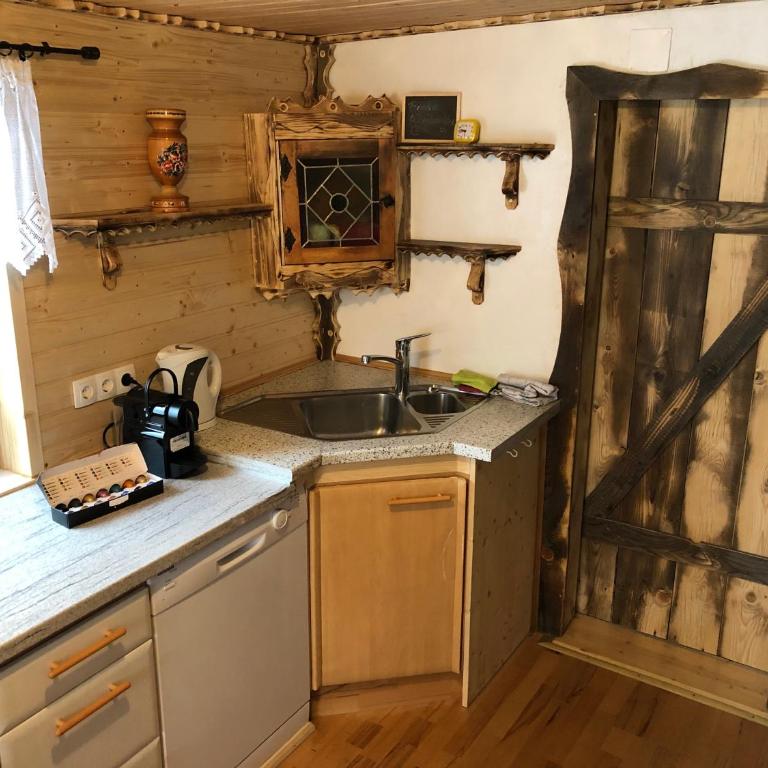 Einser Hütte GesbR - Selbstversorgerhaus für 7 Personen - Haus mit 3 Schlafzimmern - 19