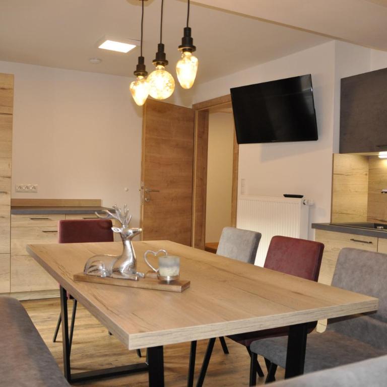 Herzis Appartements - Apartment mit 3 Schlafzimmern - 4
