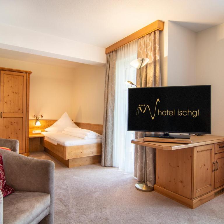 Hotel Ischgl - Classic Dreibettzimmer - 1