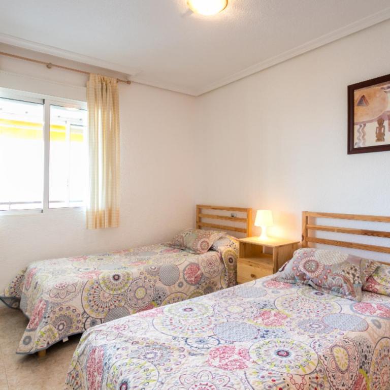 Wake Up to Great Sea Views a Short Walk to Beach - Apartment - 7
