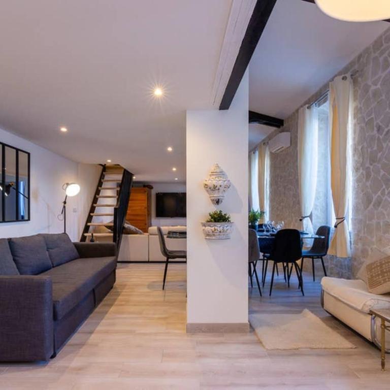 PENTHOUSE Loft 5MIN PALAIS DES FESTIVALS AND BEACH terrace view on castle - Apartment - 44