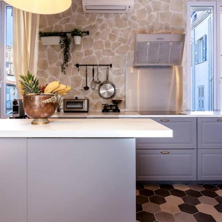 PENTHOUSE Loft 5MIN PALAIS DES FESTIVALS AND BEACH terrace view on castle - Apartment - 48