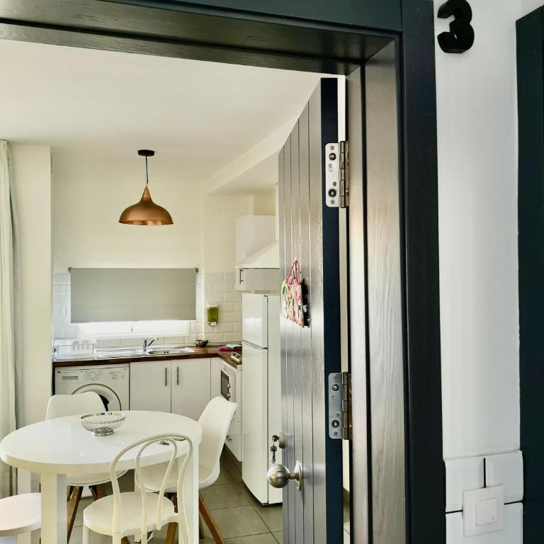 The Blue Corner Apartments - Apartamento con bañera de hidromasaje y jardín - 3