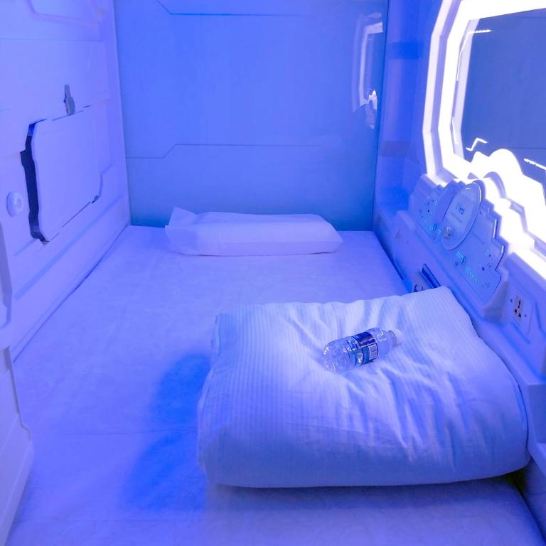 izZzleep Aeropuerto Terminal 2 - Standard Single Room - 3