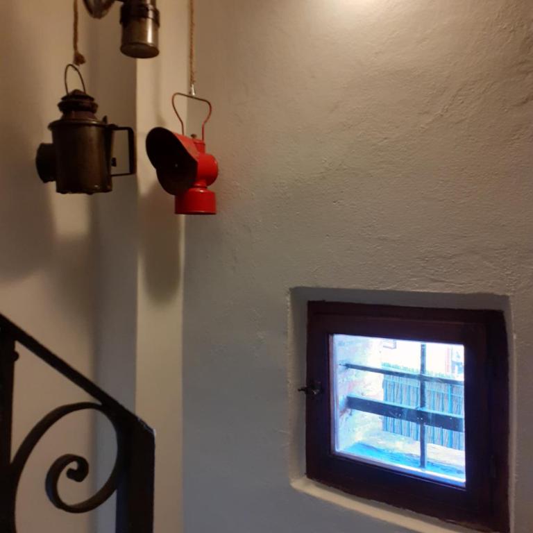 Casa Nostra Camaiore - Camera Matrimoniale con Bagno Privato Esterno - 8