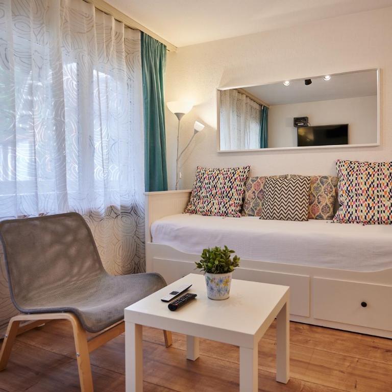 Stay Switzerland Apartments - Apartment with Mountain View - 7