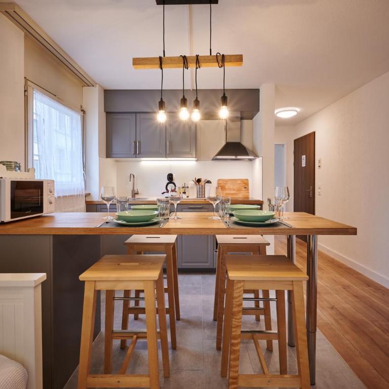 Stay Switzerland Apartments - Apartment with Mountain View - 1