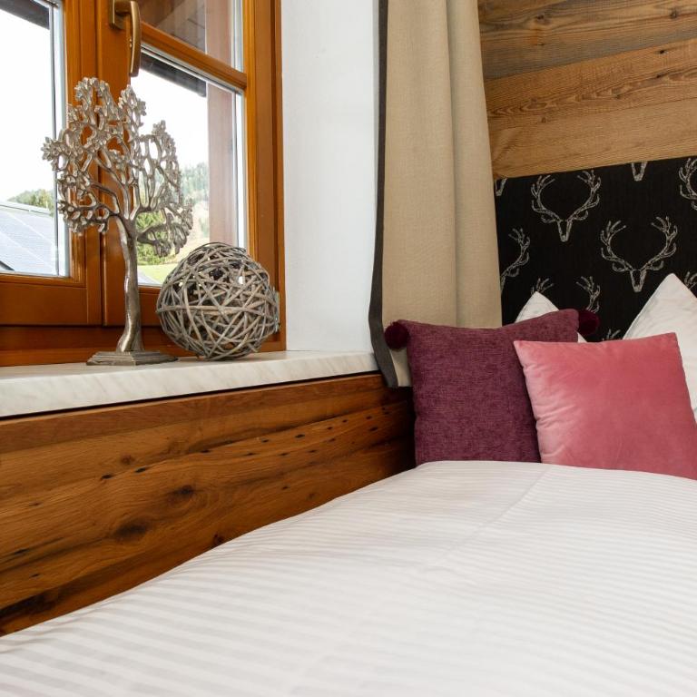 Appartements Lehenhof - Dreibettzimmer mit Bergblick - 10
